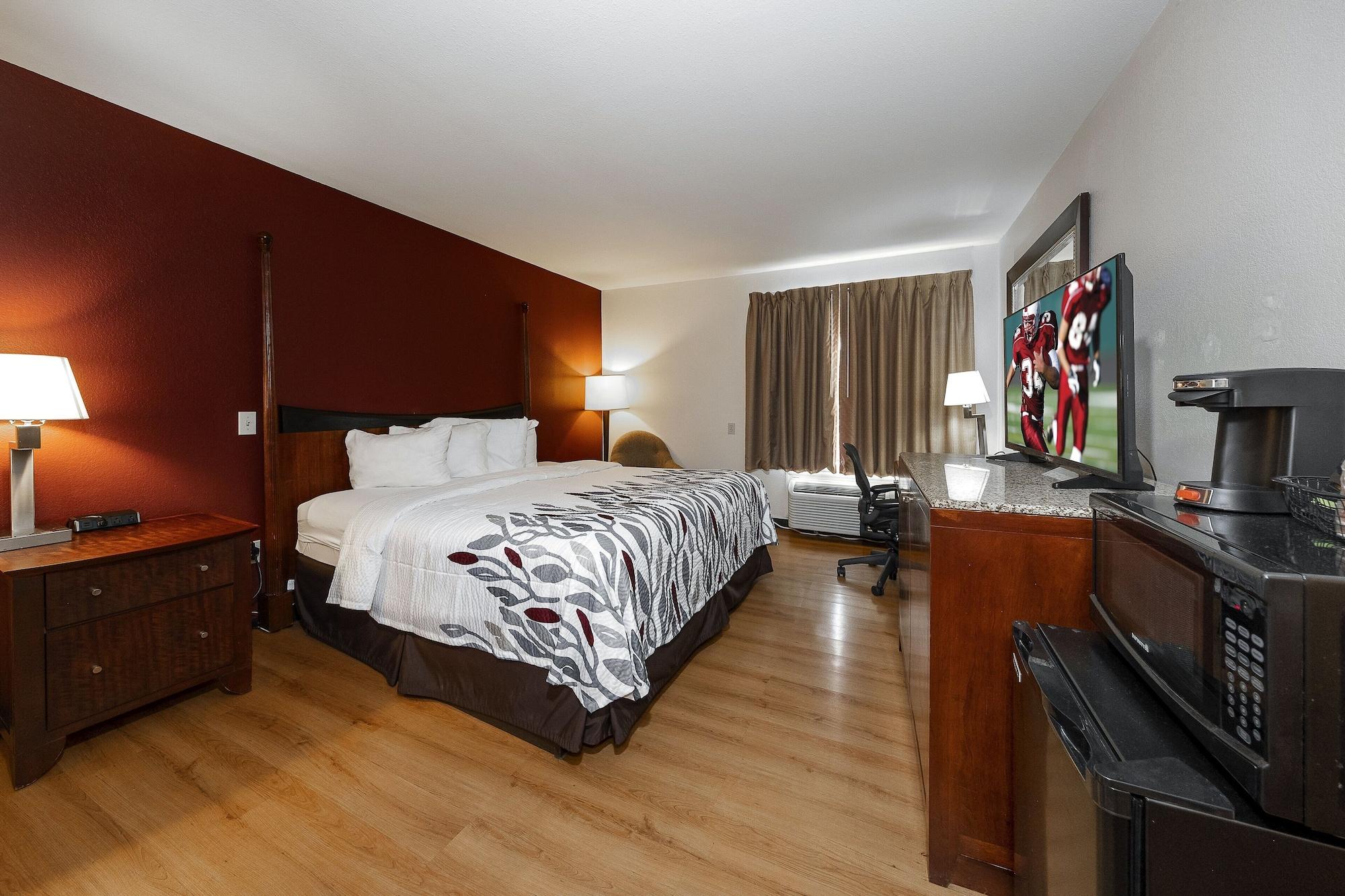 Red Roof Inn & Suites Biloxi - Ocean Springs Bagian luar foto