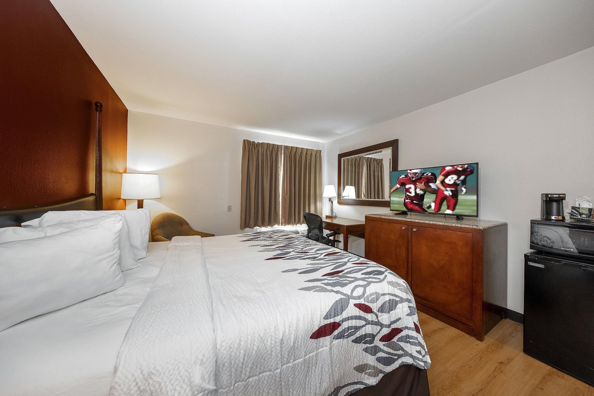 Red Roof Inn & Suites Biloxi - Ocean Springs Bagian luar foto