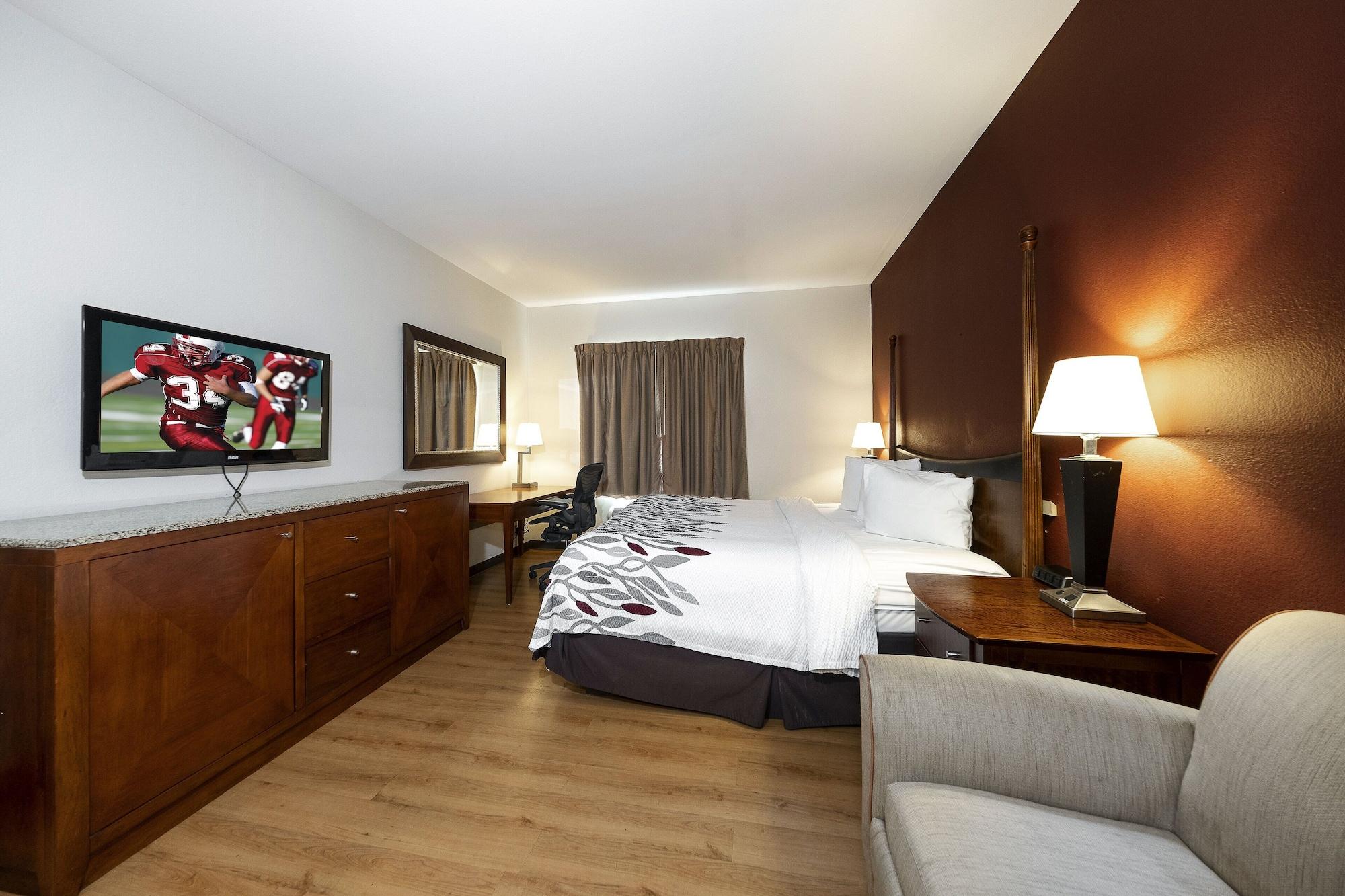 Red Roof Inn & Suites Biloxi - Ocean Springs Bagian luar foto