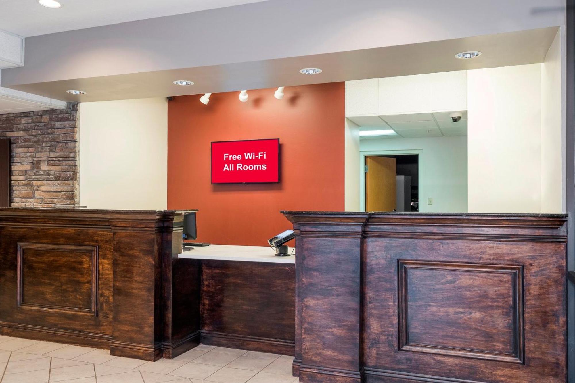 Red Roof Inn & Suites Biloxi - Ocean Springs Bagian luar foto