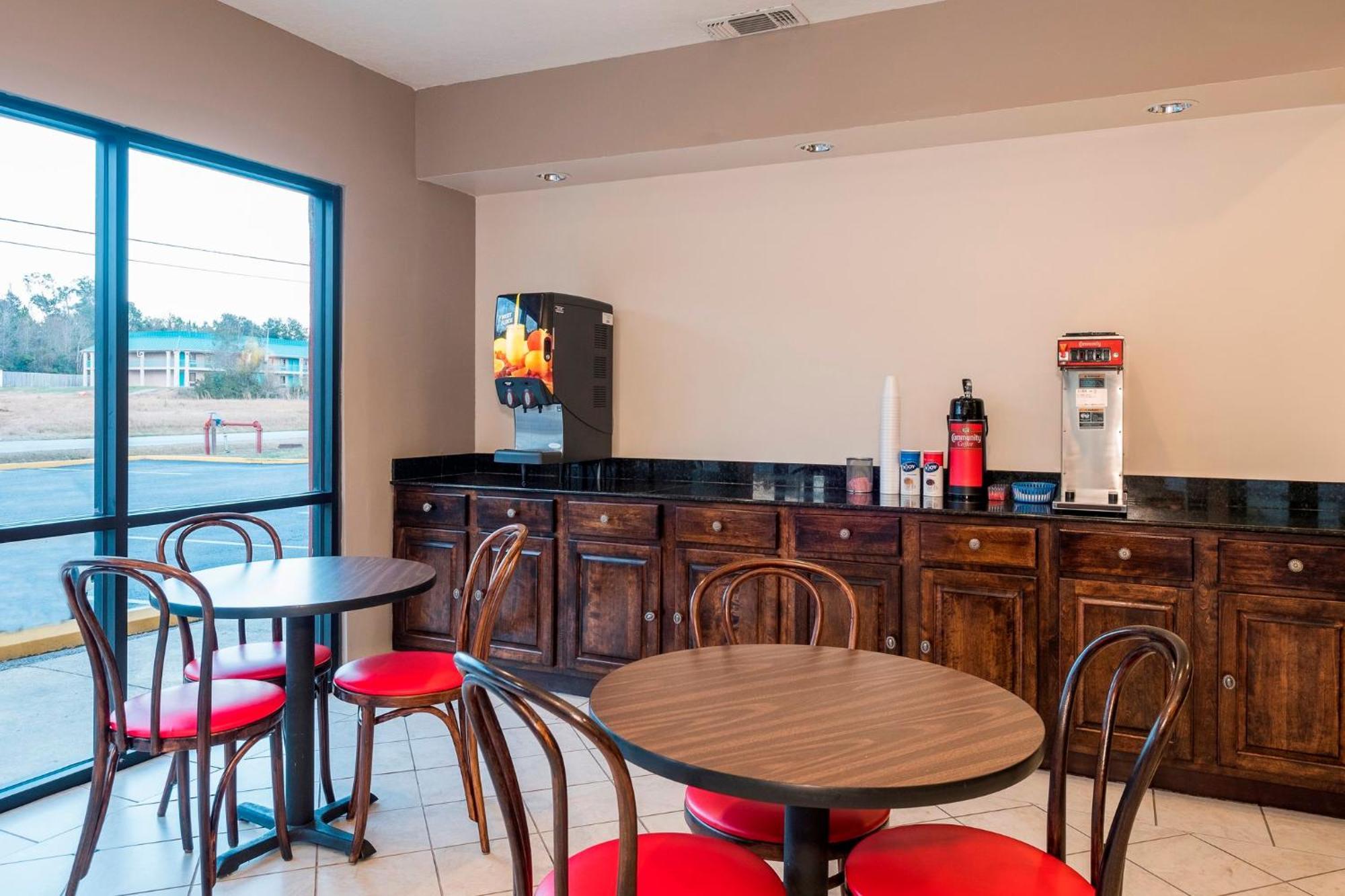 Red Roof Inn & Suites Biloxi - Ocean Springs Bagian luar foto