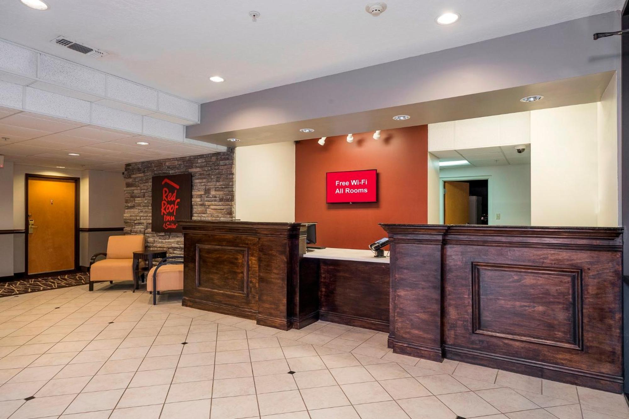 Red Roof Inn & Suites Biloxi - Ocean Springs Bagian luar foto