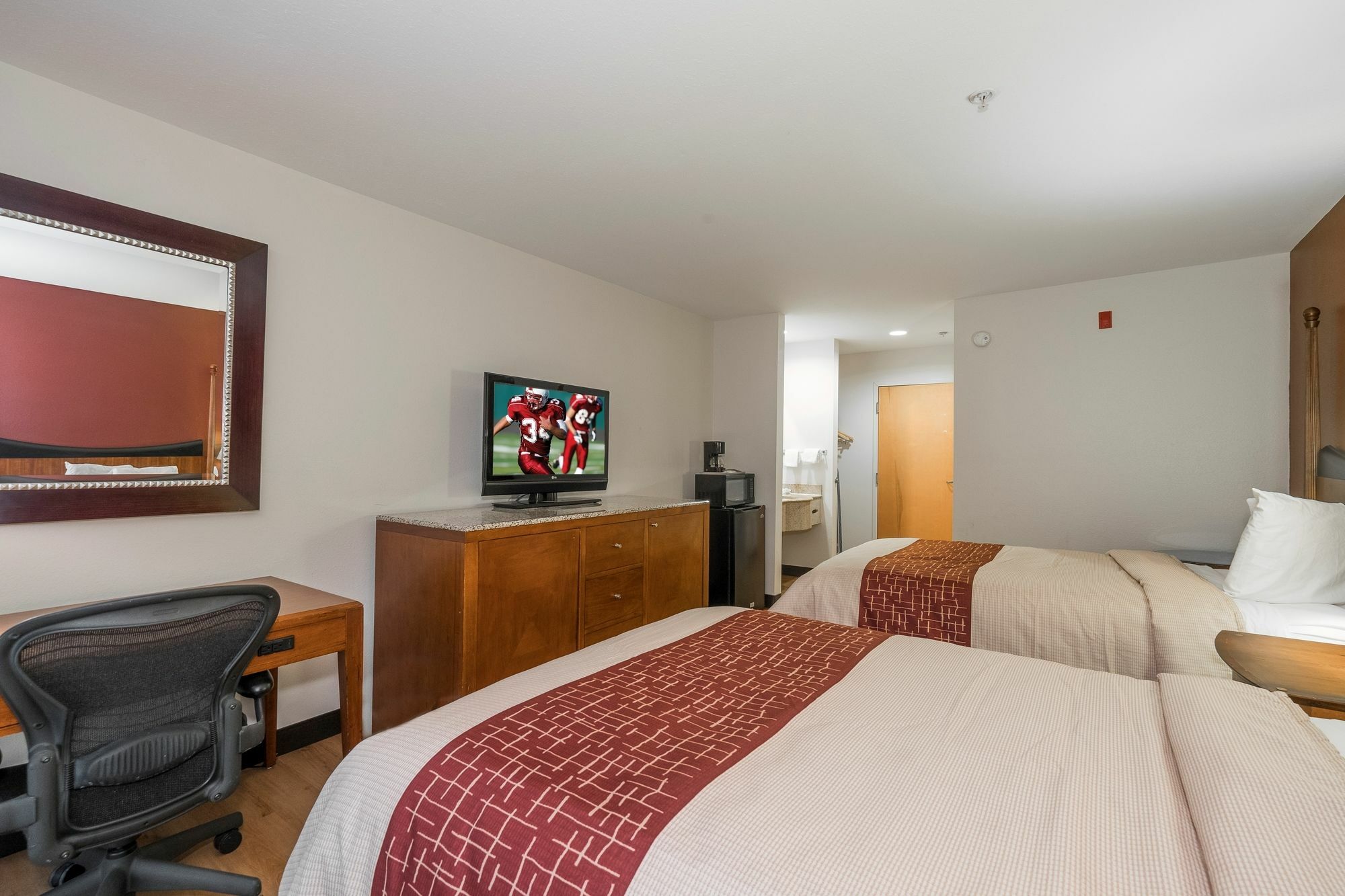 Red Roof Inn & Suites Biloxi - Ocean Springs Bagian luar foto