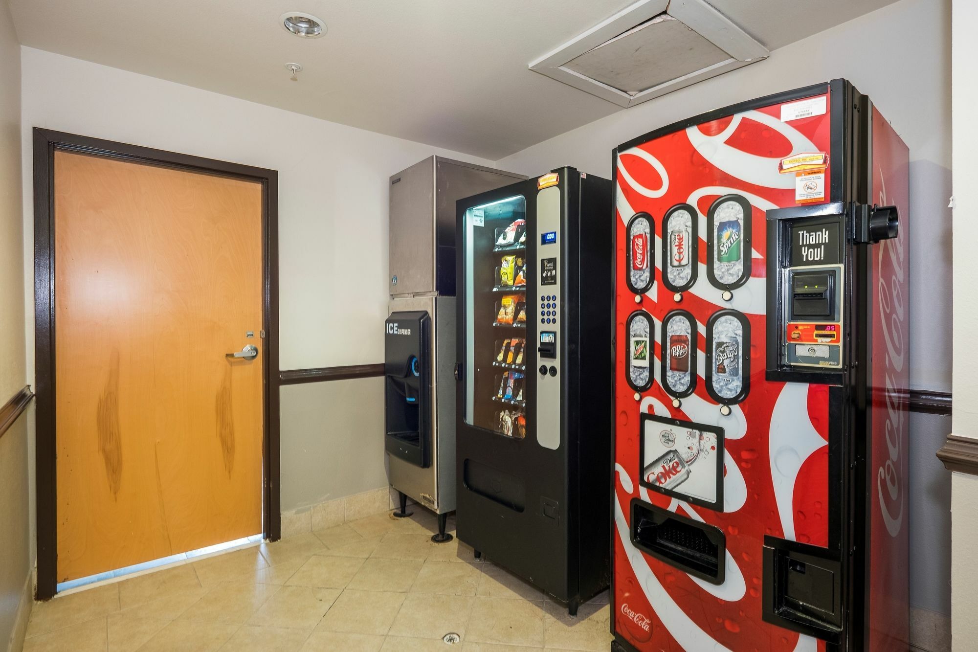 Red Roof Inn & Suites Biloxi - Ocean Springs Bagian luar foto