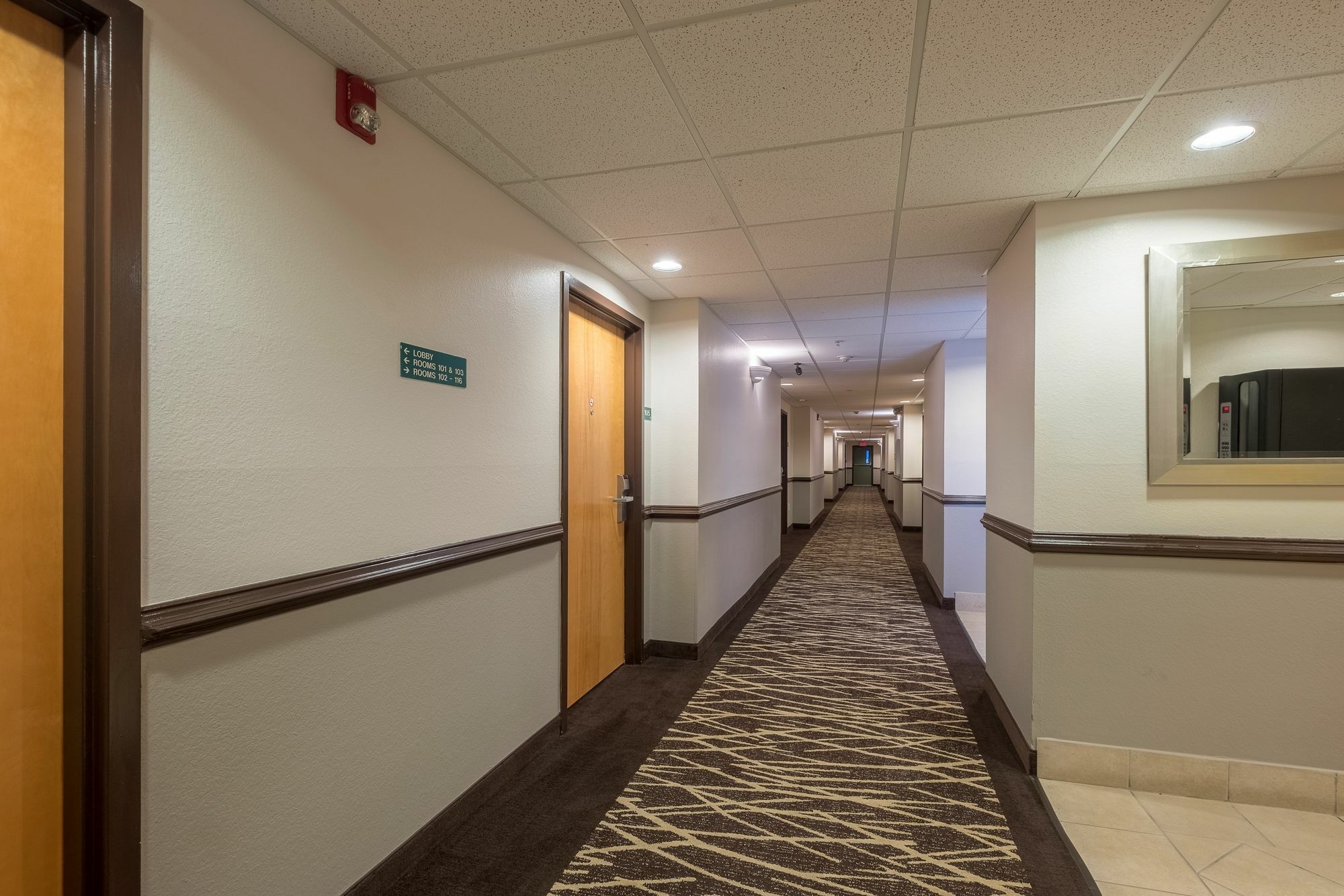 Red Roof Inn & Suites Biloxi - Ocean Springs Bagian luar foto