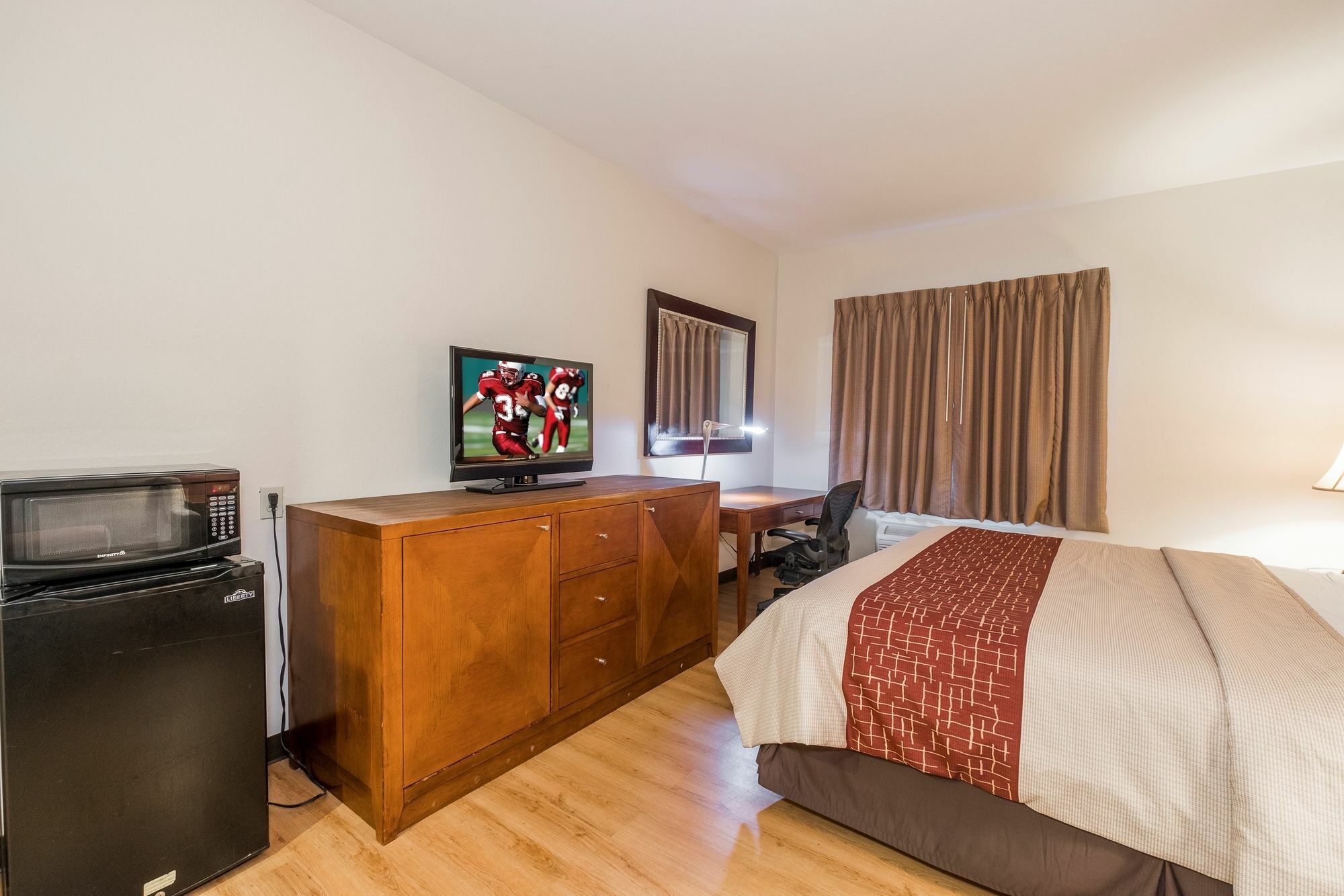 Red Roof Inn & Suites Biloxi - Ocean Springs Bagian luar foto