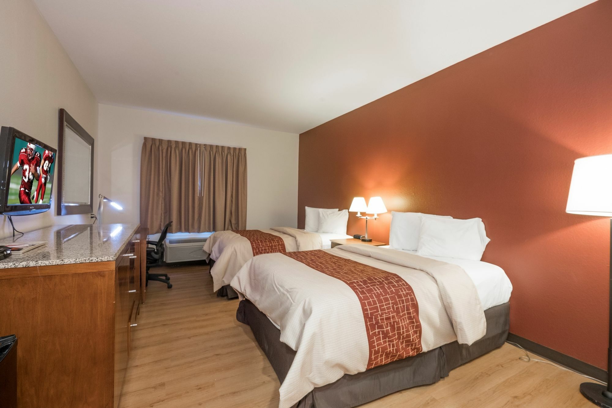 Red Roof Inn & Suites Biloxi - Ocean Springs Bagian luar foto